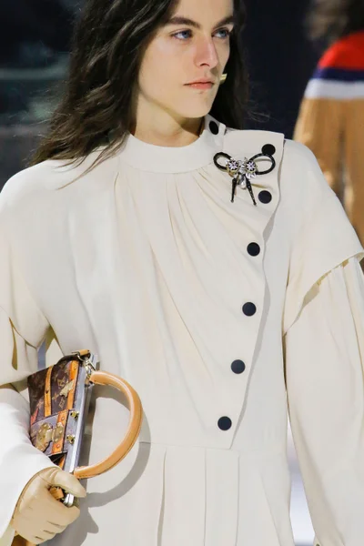 Look 73